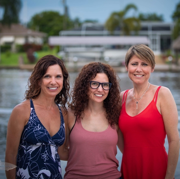 Meet your Posher, Stephanie - Picture 2 of 2